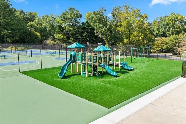 220 Saddle Lake Drive, Roswell, GA 30076