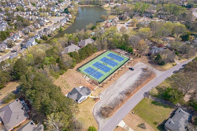 220 Saddle Lake Drive, Roswell, GA 30076