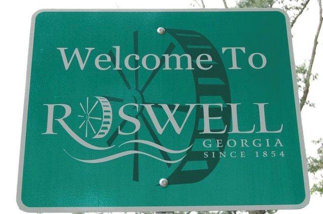 220 Saddle Lake Drive, Roswell, GA 30076