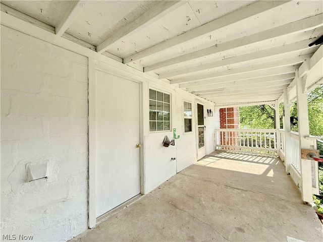 1181 Clement Avenue, Belpre, OH 45714