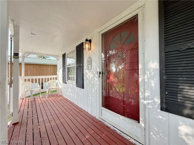 1181 Clement Avenue, Belpre, OH 45714