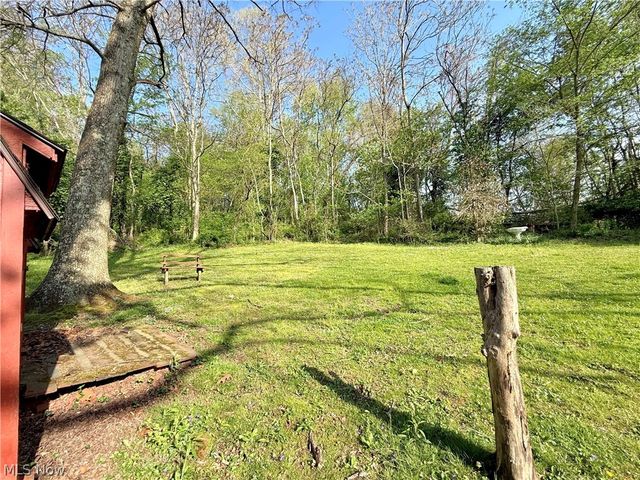 1181 Clement Avenue, Belpre, OH 45714