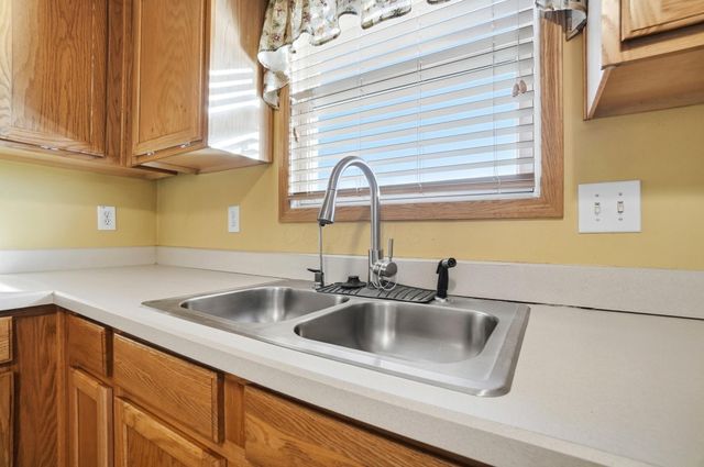 11760 Chanticleer Drive NW, Pickerington, OH 43147