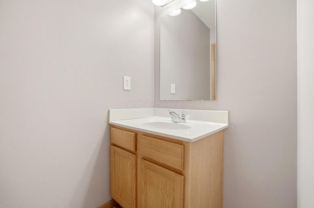 11760 Chanticleer Drive NW, Pickerington, OH 43147