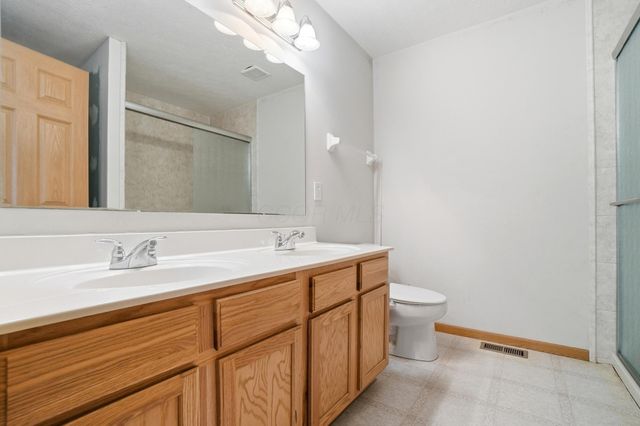 11760 Chanticleer Drive NW, Pickerington, OH 43147