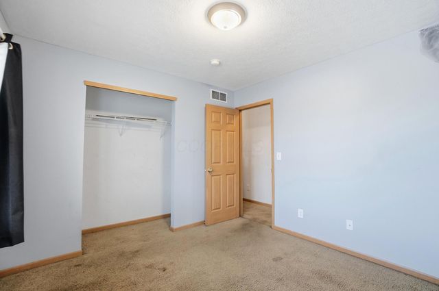 11760 Chanticleer Drive NW, Pickerington, OH 43147