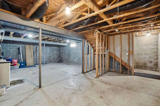 11760 Chanticleer Drive NW, Pickerington, OH 43147