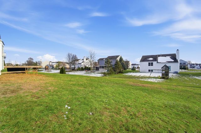 11760 Chanticleer Drive NW, Pickerington, OH 43147