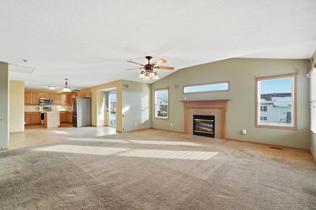 11760 Chanticleer Drive NW, Pickerington, OH 43147