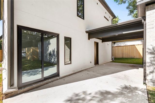 10434 Vinemont Street, Dallas, TX 75218