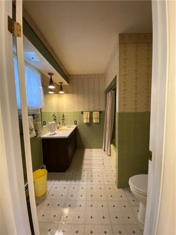 147 Warren Rd, Franklin, PA 16323