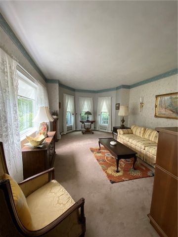 147 Warren Rd, Franklin, PA 16323