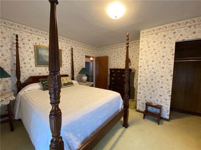 147 Warren Rd, Franklin, PA 16323