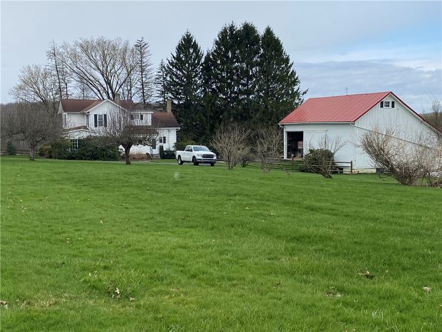 147 Warren Rd, Franklin, PA 16323