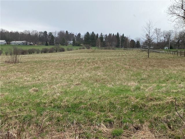 147 Warren Rd, Franklin, PA 16323