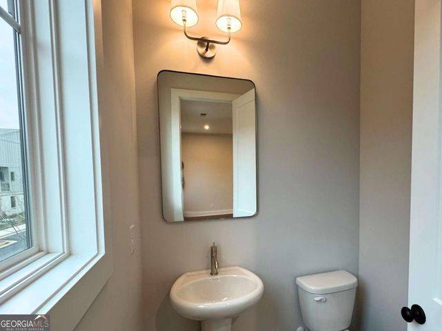 615 Firefly Circle 37, Alpharetta, GA 30009