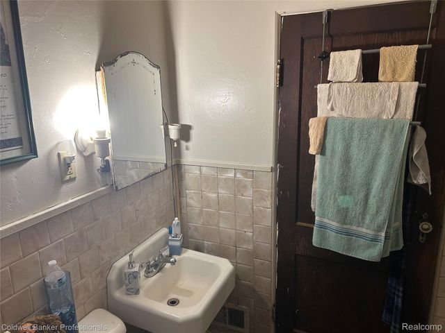 638 E Pasadena Avenue, Flint, MI 48505