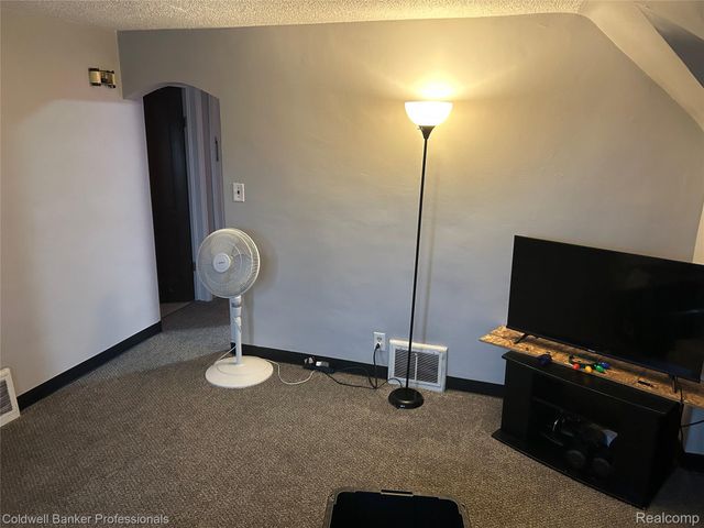 638 E Pasadena Avenue, Flint, MI 48505