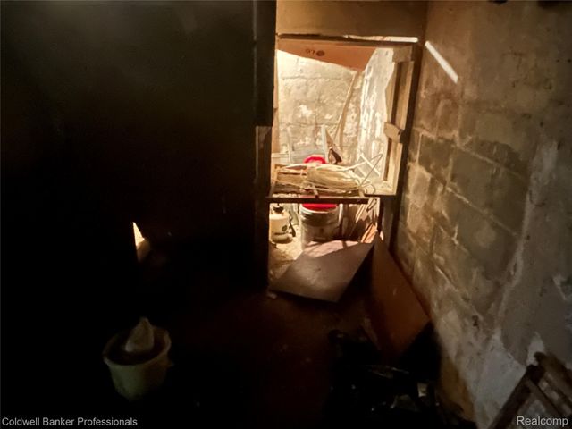 638 E Pasadena Avenue, Flint, MI 48505