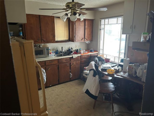 638 E Pasadena Avenue, Flint, MI 48505