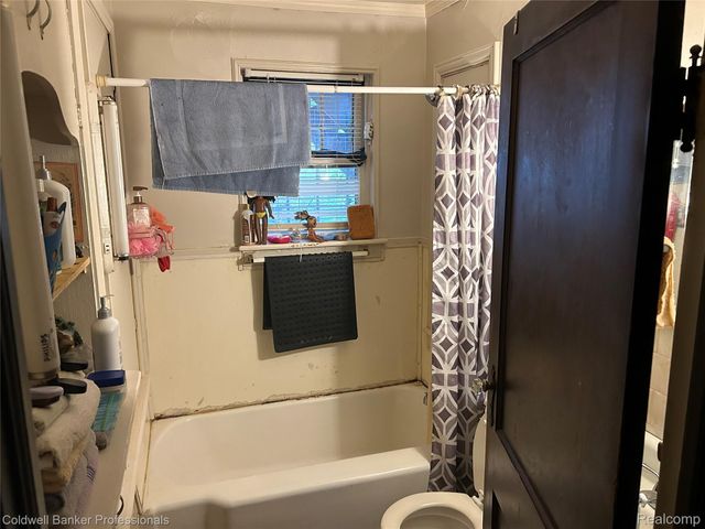 638 E Pasadena Avenue, Flint, MI 48505