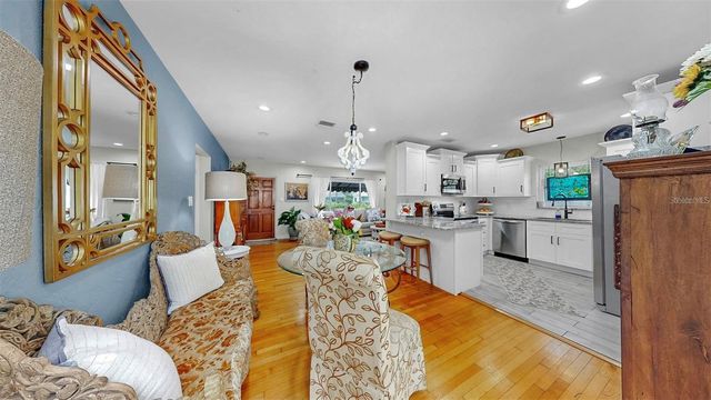 4020 QUEEN STREET N, St Petersburg, FL 33714