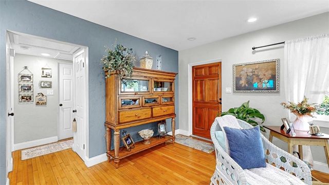 4020 QUEEN STREET N, St Petersburg, FL 33714