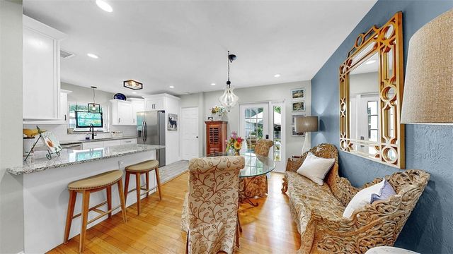 4020 QUEEN STREET N, St Petersburg, FL 33714