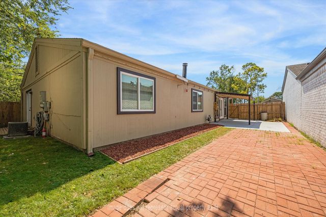 11835 Sandpiper Drive, Houston, TX 77035