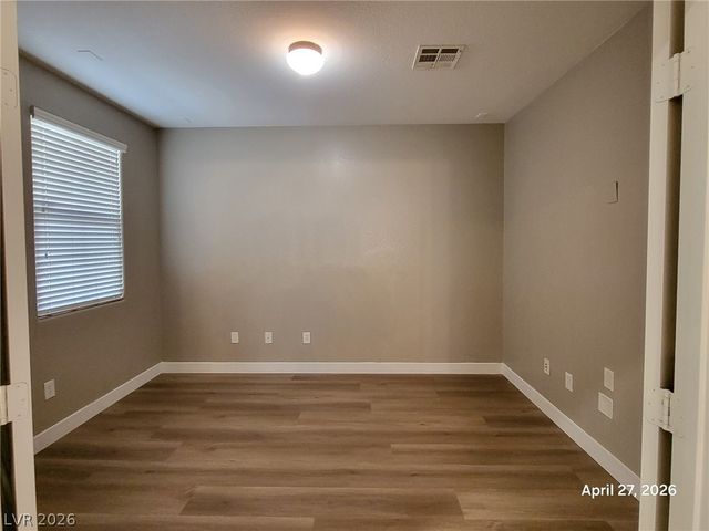 217 Junction Peak Avenue, North Las Vegas, NV 89031