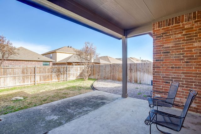 5717 Sapphire Pool Trail, Fort Worth, TX 76244
