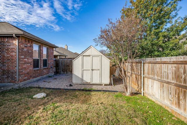 5717 Sapphire Pool Trail, Fort Worth, TX 76244