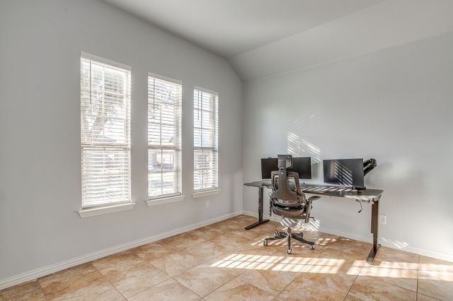 5717 Sapphire Pool Trail, Fort Worth, TX 76244