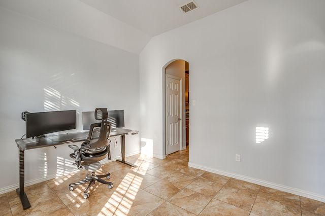 5717 Sapphire Pool Trail, Fort Worth, TX 76244