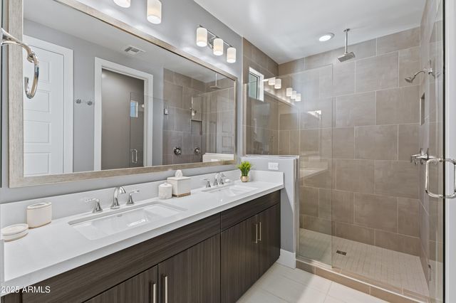 1717 E MORTEN Avenue 62, Phoenix, AZ 85020