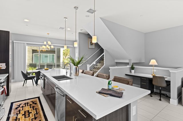 1717 E MORTEN Avenue 62, Phoenix, AZ 85020