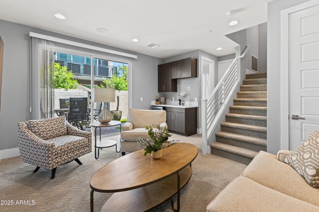 1717 E MORTEN Avenue 62, Phoenix, AZ 85020