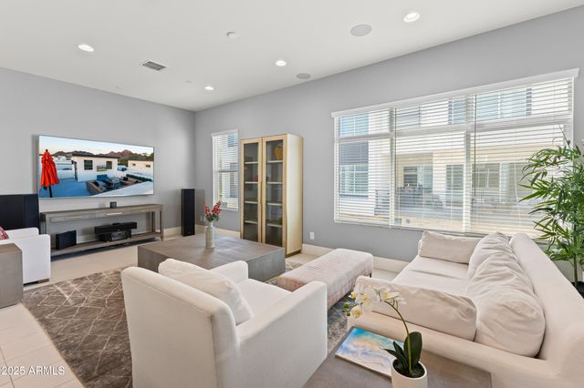 1717 E MORTEN Avenue 62, Phoenix, AZ 85020