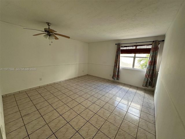 5501 NW 7th St E305, Miami, FL 33126