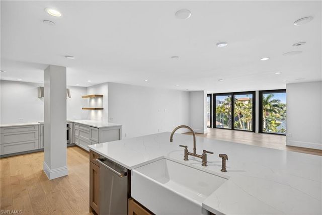 6040 Pelican Bay BLVD 303D, Naples, FL 34108