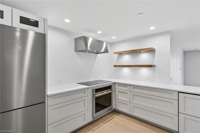 6040 Pelican Bay BLVD 303D, Naples, FL 34108