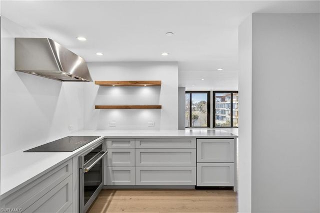 6040 Pelican Bay BLVD 303D, Naples, FL 34108