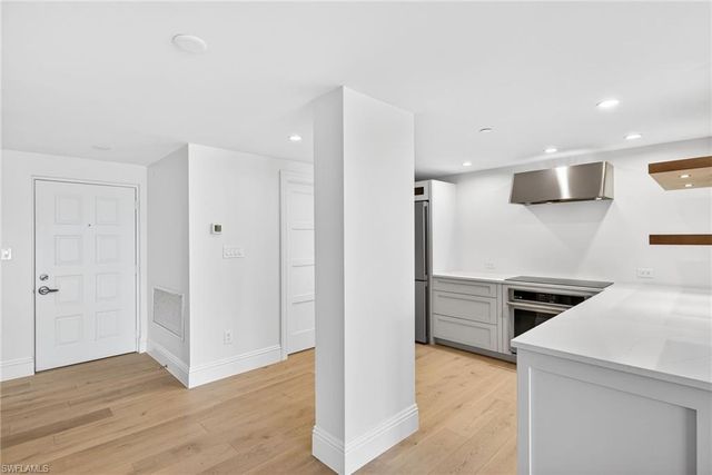 6040 Pelican Bay BLVD 303D, Naples, FL 34108