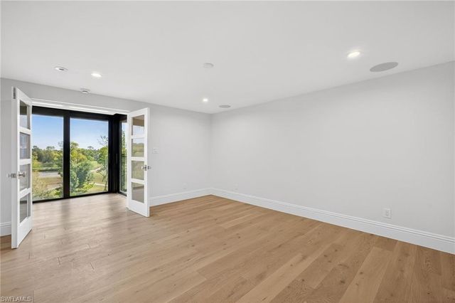 6040 Pelican Bay BLVD 303D, Naples, FL 34108