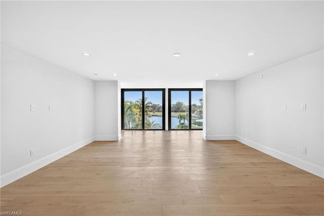 6040 Pelican Bay BLVD 303D, Naples, FL 34108