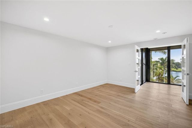 6040 Pelican Bay BLVD 303D, Naples, FL 34108