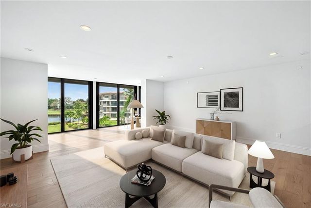 6040 Pelican Bay BLVD 303D, Naples, FL 34108