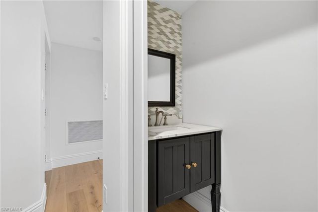 6040 Pelican Bay BLVD 303D, Naples, FL 34108