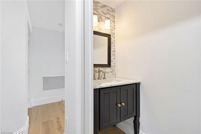 6040 Pelican Bay BLVD 303D, Naples, FL 34108