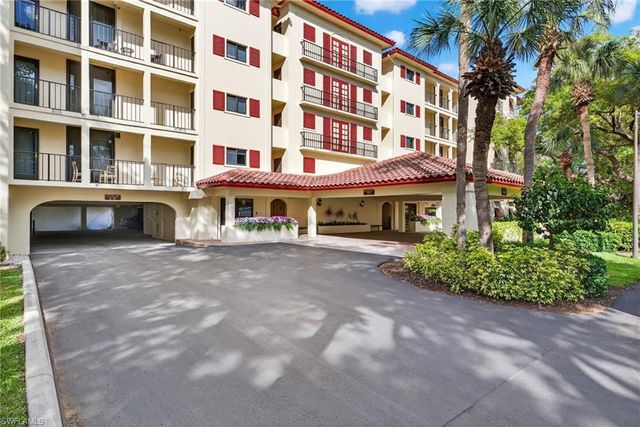 6040 Pelican Bay BLVD 303D, Naples, FL 34108